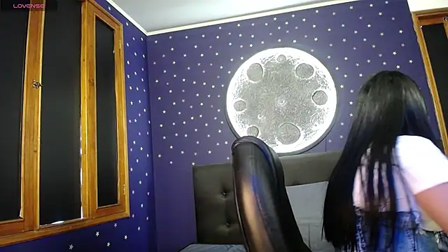 Snapshot of Megara_25 chatting on 04-28-26, 05:29 Megara 25 online show from 04-28-26, 05:29