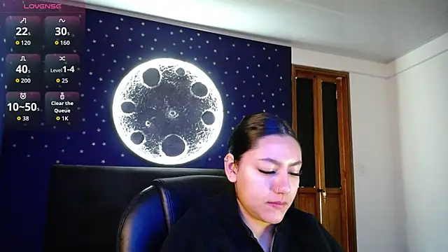 Snapshot of Megara_25 chatting on 06-17-26, 03:24 Megara 25 online show from 06-17-26, 03:24