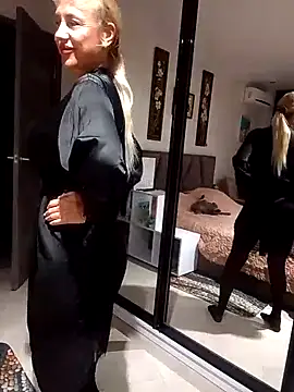 KissMiSveet online show from 09-16-25, 03:13