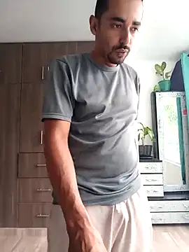 stivenlujan69 online show from 11-23-25, 02:17