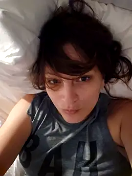 adrielleigh online show from 11-10-25, 01:26