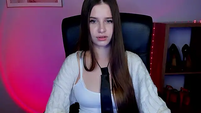 LuxMaya online show from 06-16-26, 06:49