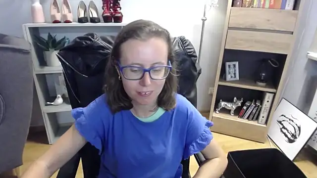 sweetxLizzy online show from 09-10-25, 04:23