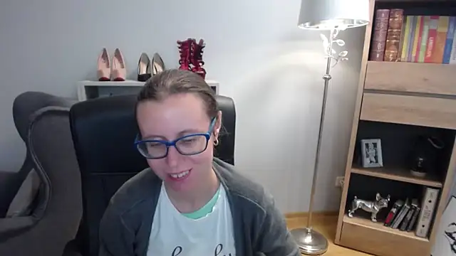 sweetxLizzy online show from 09-17-25, 04:25