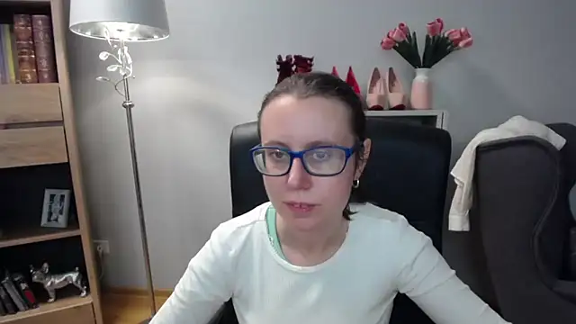 sweetxLizzy online show from 12-23-25, 05:38