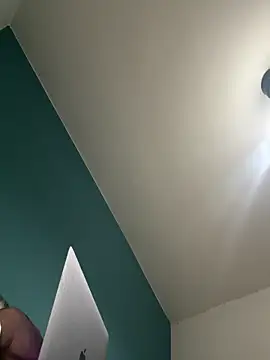 radeczek001 online show from 12-17-25, 12:49