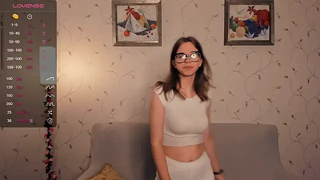 JoanBaggott online show from 11-04-25, 08:19