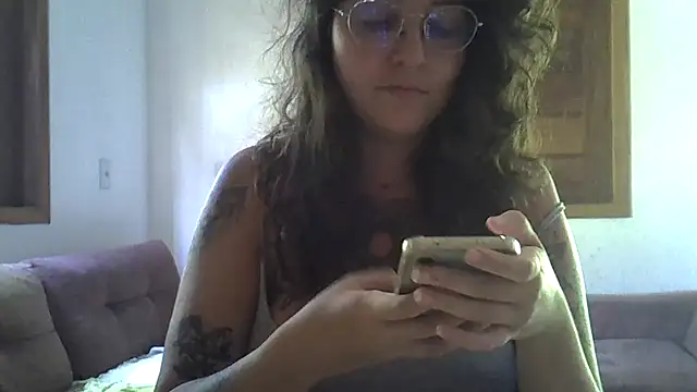 Blue Liz online show from 04-27-26, 05:33