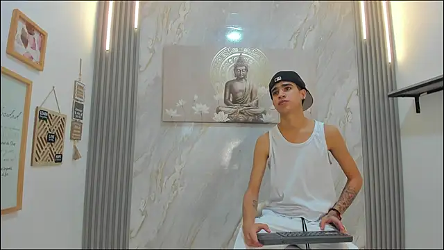 TWINKS BOYS1 online show from 01-08-26, 07:16