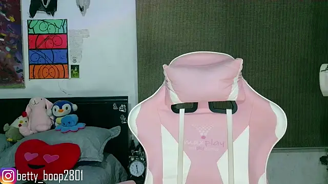 bettyboo2801 online show from 05-08-26, 04:29