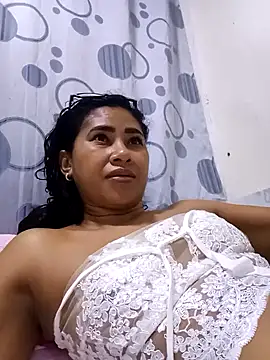 PERLA BLACK  online show from 10-13-25, 10:48