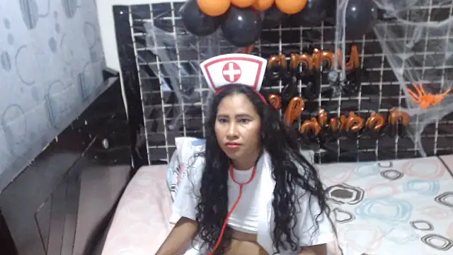 PERLA BLACK  online show from 10-31-25, 07:42