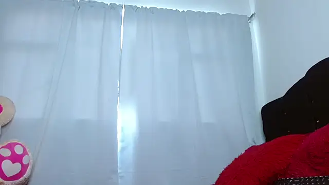 Snapshot of Charlothe_Wright chatting on 10-24-25, 06:04 Charlothe Wright online show from 10-24-25, 06:04