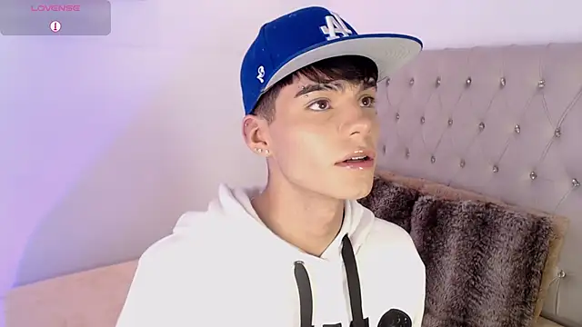 Dulcey  online show from 10-06-25, 07:17