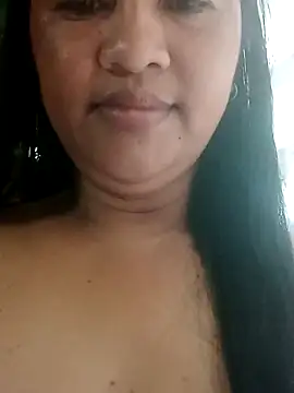 hotolivia34 online show from 10-25-25, 12:07