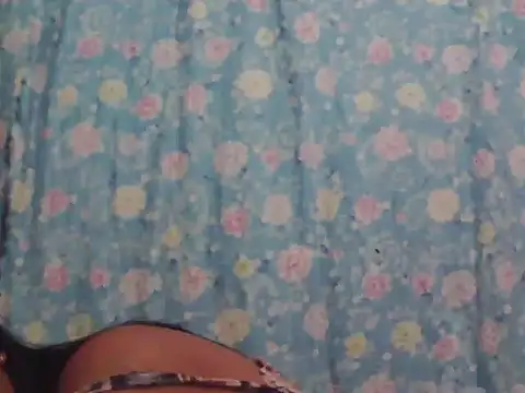 hotolivia34 online show from 11-15-25, 10:12