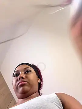 Snapshot of _Zahara_ chatting on 01-16-26, 10:58 Zahara online show from 01-16-26, 10:58