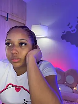 Snapshot of _Zahara_ chatting on 02-21-26, 12:22 Zahara online show from 02-21-26, 12:22