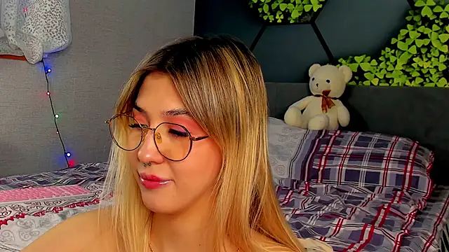 Bella svon online show from 12-20-25, 07:10