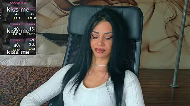 NaomiScarlet online show from 10-24-25, 08:11