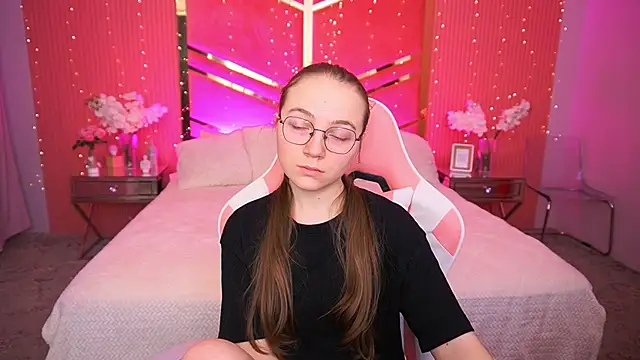 ArrinaWairr online show from 02-12-26, 09:04