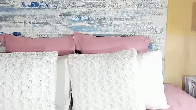 Snapshot of Jess555 chatting on 10-12-25, 09:19 Jess555 online show from 10-12-25, 09:19