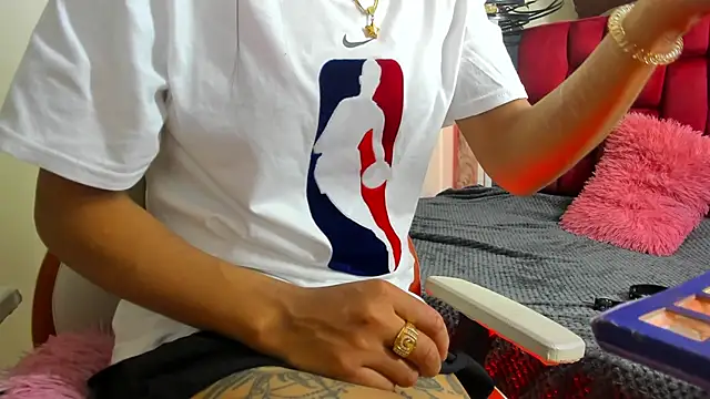 Sheilly brown online show from 10-21-25, 07:03