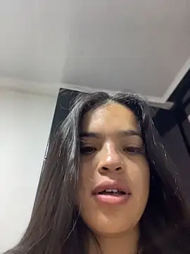 JuanitaMore01 online show from 04-21-26, 09:06