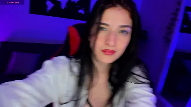 Snapshot of ZoeValencia1 chatting on 11-13-25, 04:17 ZoeValencia1 online show from 11-13-25, 04:17