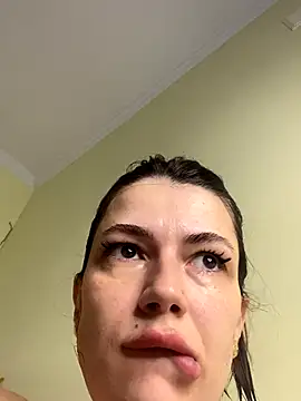 Snapshot of Cute_Erika chatting on 09-24-25, 10:51 Cute Erika online show from 09-24-25, 10:51