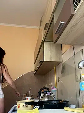 Snapshot of Cute_Erika chatting on 10-11-25, 11:31 Cute Erika online show from 10-11-25, 11:31