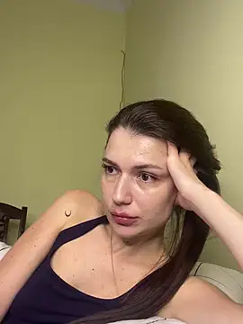 Snapshot of Cute_Erika chatting on 10-29-25, 03:14 Cute Erika online show from 10-29-25, 03:14