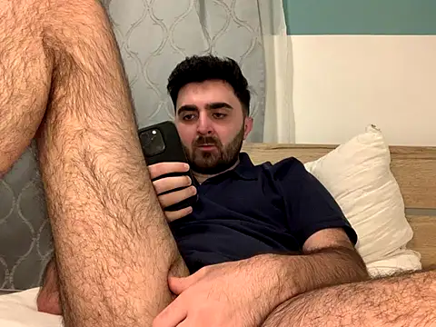 Snapshot of donastii chatting on 12-19-25, 11:45 donastii online show from 12-19-25, 11:45