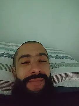 Snapshot of FranccoJ chatting on 11-12-25, 03:51 FranccoJ online show from 11-12-25, 03:51