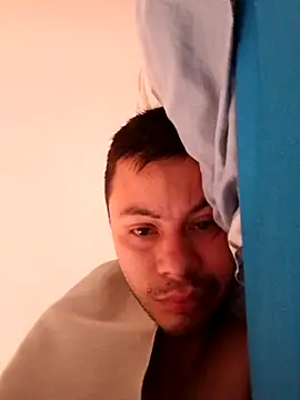 Snapshot of josrenyerz chatting on 12-20-25, 01:18 josrenyerz online show from 12-20-25, 01:18