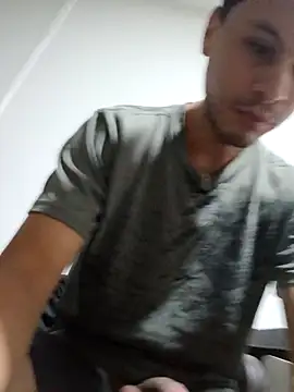 Snapshot of josrenyerz chatting on 02-24-26, 03:37 josrenyerz online show from 02-24-26, 03:37