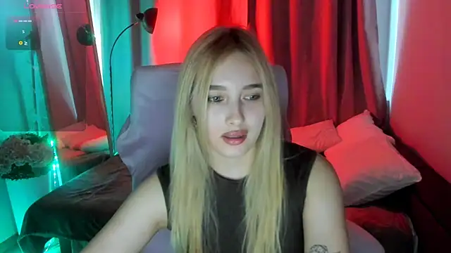 TaisiaHot online show from 04-17-26, 08:28