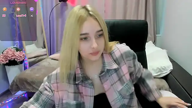 TaisiaHot online show from 04-22-26, 08:06