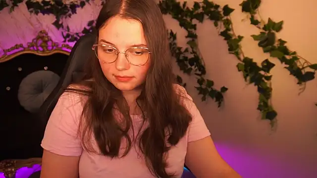 SophieDreamss online show from 10-22-25, 01:44