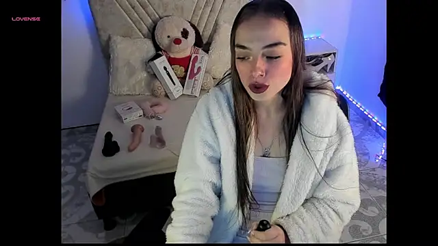 Mia Victoria22 online show from 05-23-26, 07:18