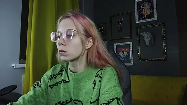 SakuraBliss online show from 10-28-25, 02:20