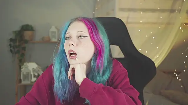 SakuraBliss online show from 11-25-25, 07:58