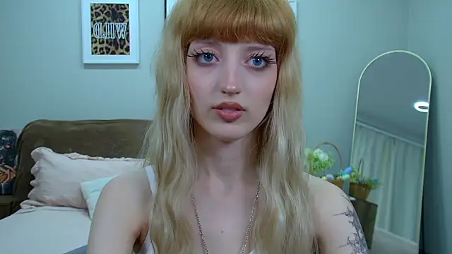 MistyMarlo online show from 04-18-26, 05:17