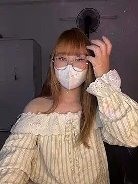 Meowyeuk6 online show from 03-10-26, 07:46