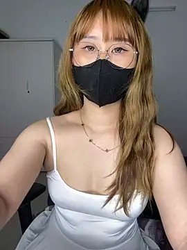 Meowyeuk6 online show from 03-12-26, 07:25