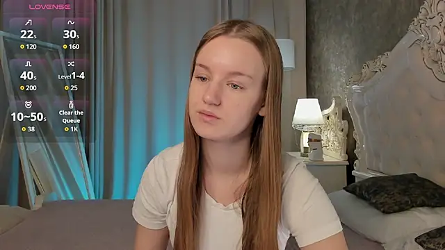 Snapshot of Lucy_Shaw chatting on 10-14-25, 11:00 Lucy Shaw online show from 10-14-25, 11:00