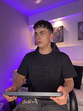 AdrianRinaldi online show from 04-09-26, 08:03