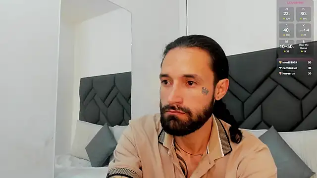 Hisoka 011 online show from 04-18-26, 07:07