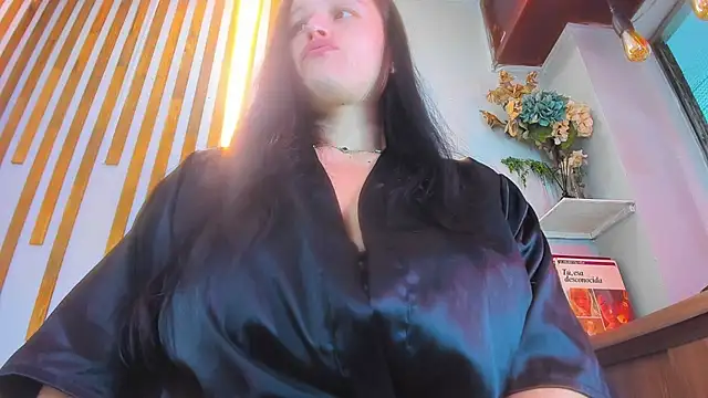 Jennifer Vega1 online show from 10-24-25, 12:19