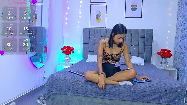 Soffia Konig  online show from 04-05-26, 12:24